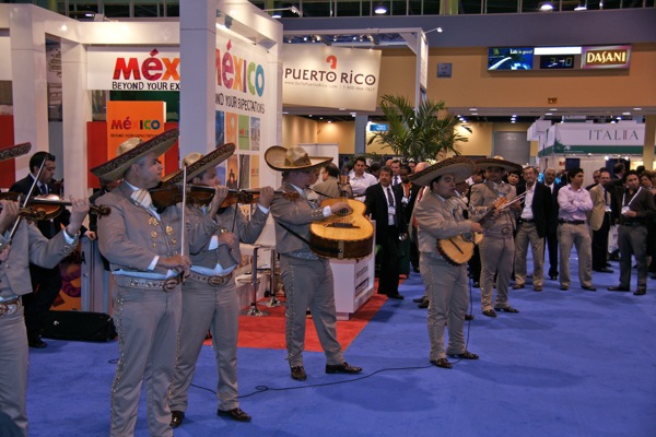 dsc06291 To go along with the free beer was this mariachi band. It was a party!
