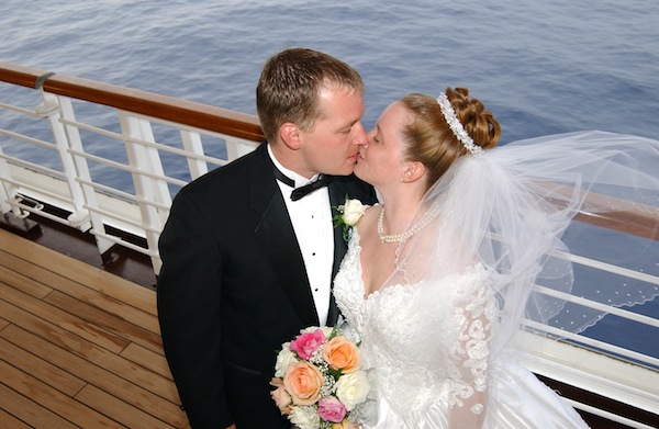 Cruise Guide: Cupid eyes high seas romance